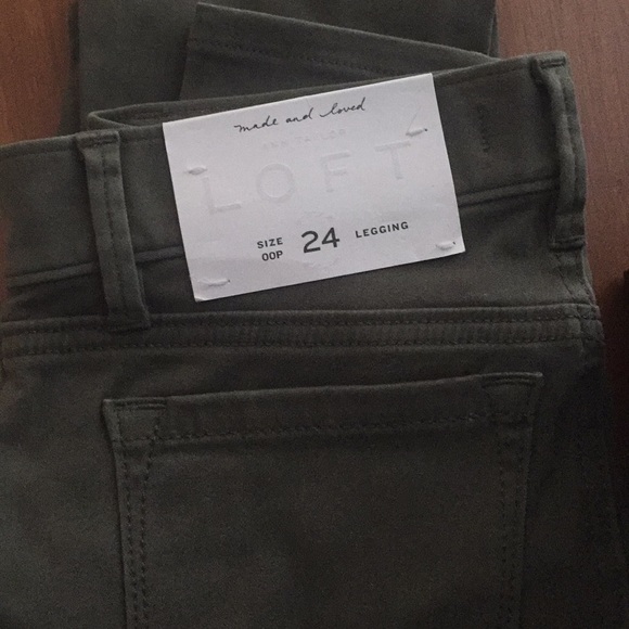 Loft (Ann Taylor) green pants - Picture 2 of 2